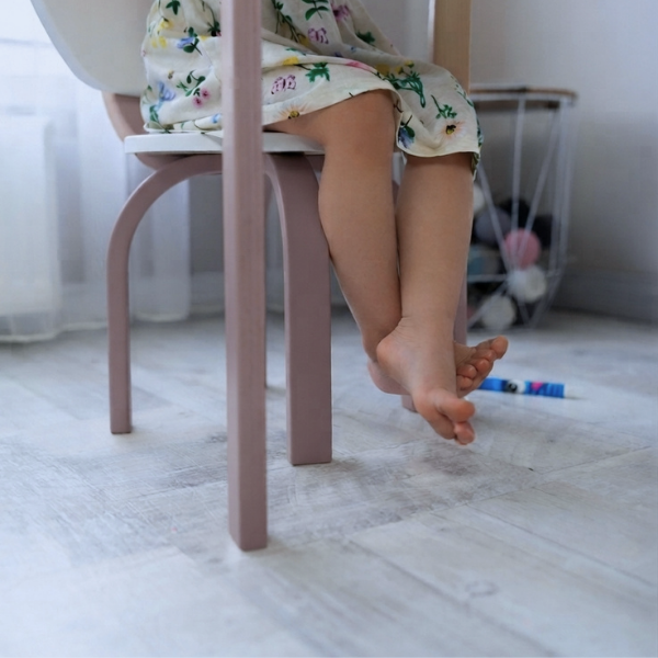 Dětská židlička Zukko Gekko Kids. Cappuccino / Bílá